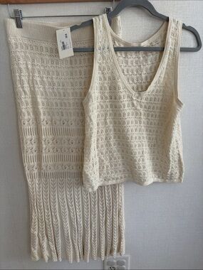Evereve Cream Crochet Maxi Skirt